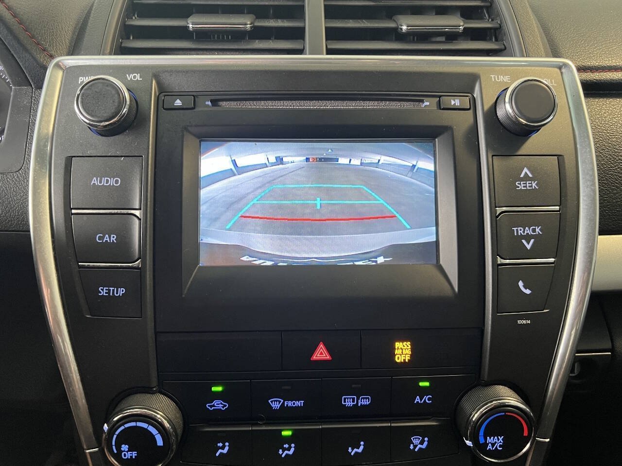 Used 2017 Toyota Camry SE FWD image 23