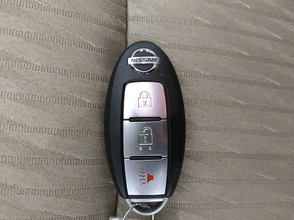 Used 2019 Nissan Rogue SV image 32