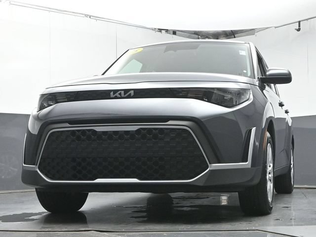 Used 2025 Kia Soul LX FWD image 33