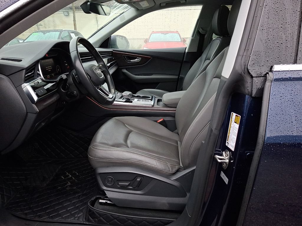 Used 2020 Audi Q8 Premium Plus w/ Premium Plus Package AWD/4WD image 14