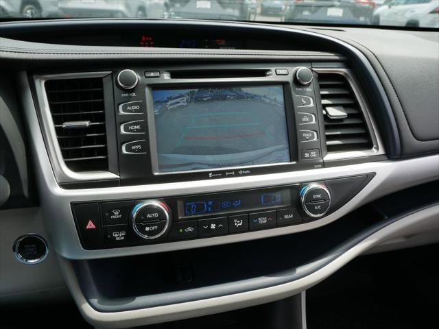 Certified 2019 Toyota Highlander XLE AWD/4WD image 18