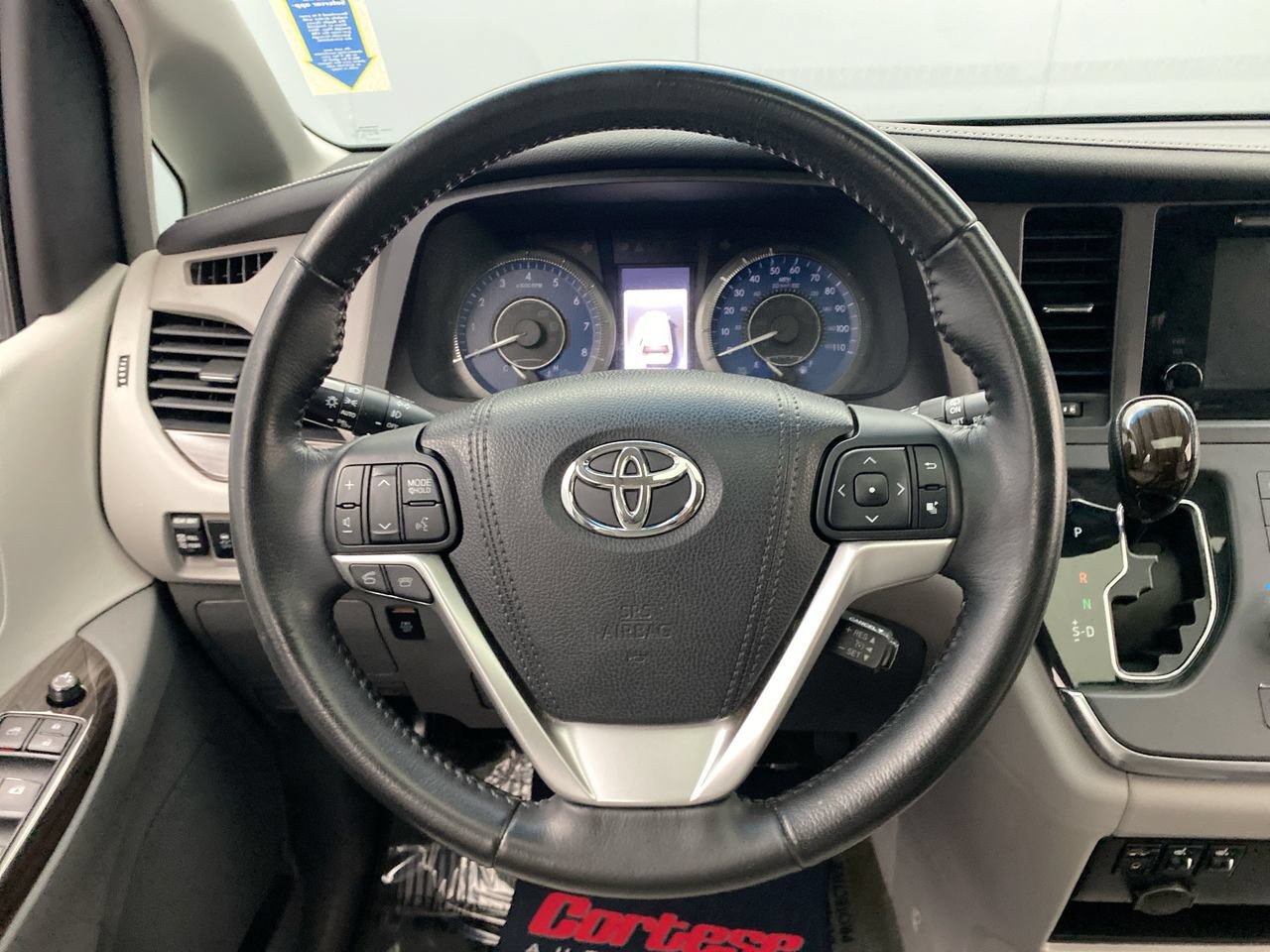Used 2015 Toyota Sienna XLE w/ XLE Navigation Package AWD/4WD image 16