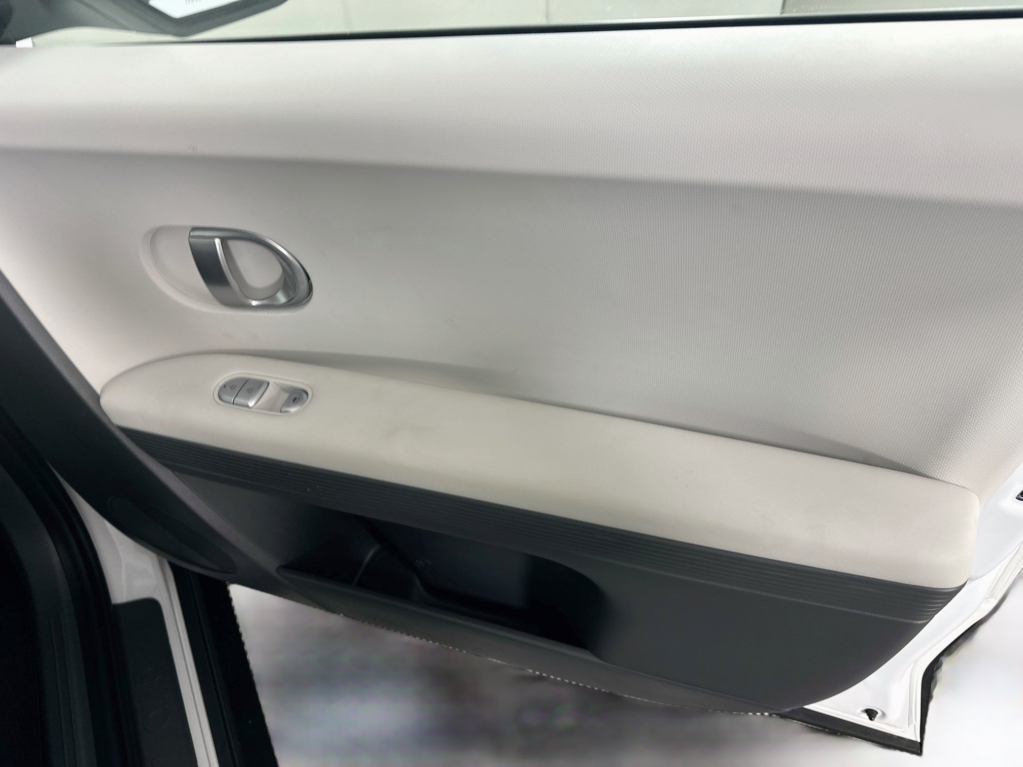 Used 2024 Hyundai Ioniq 5 SEL RWD image 31