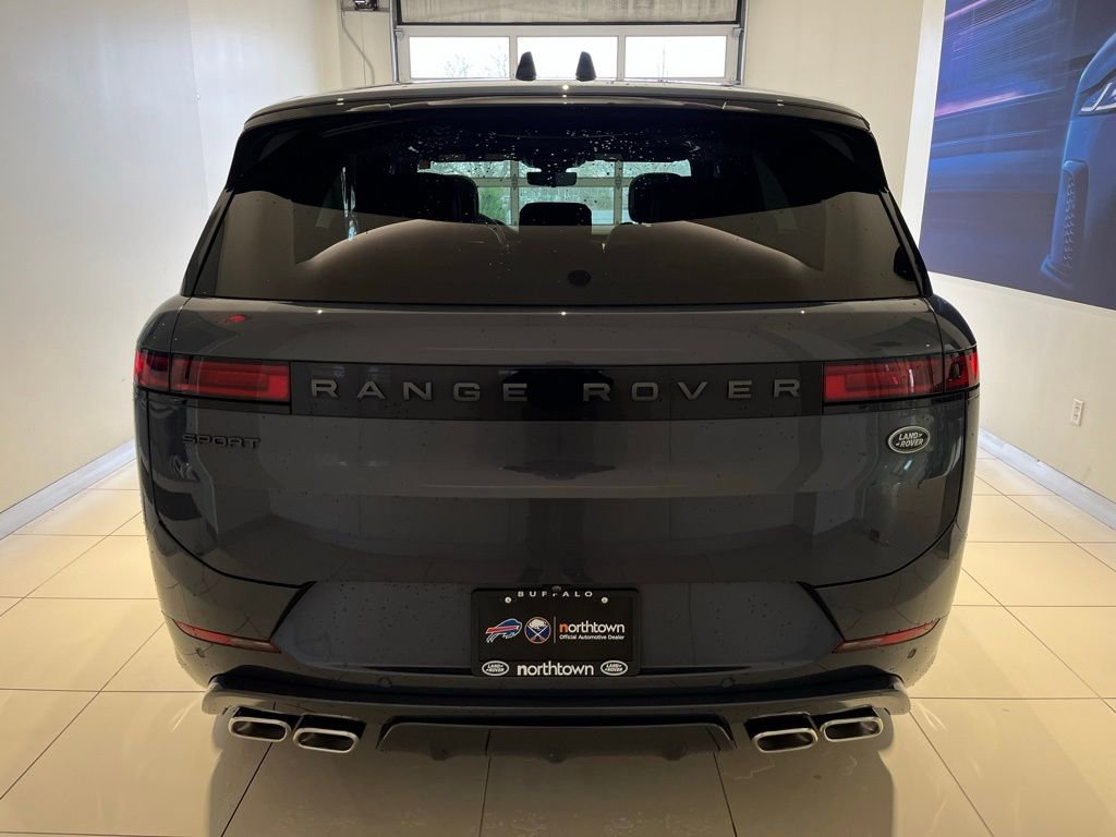 Used 2023 Land Rover Range Rover Sport First Edition image 8