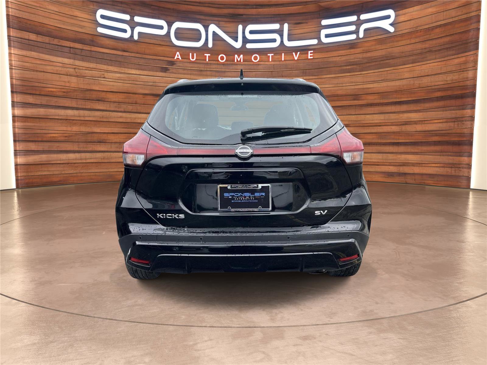 Used 2024 Nissan Kicks SV image 6