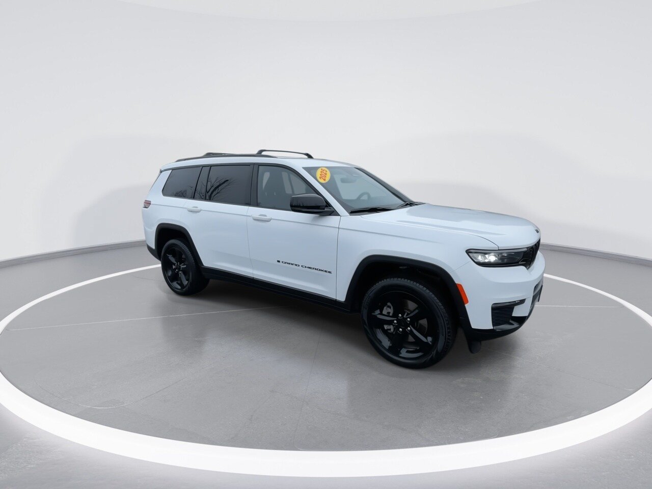 Used 2025 Jeep Grand Cherokee L Limited w/ Black Appearance Package AWD/4WD image 25