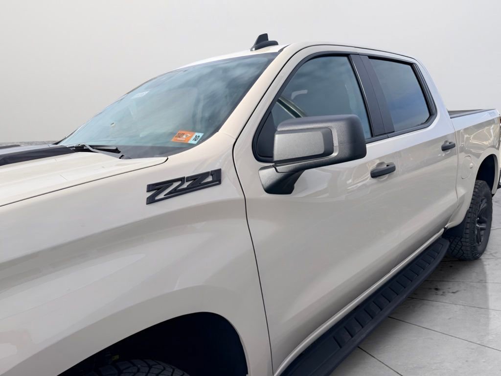 Used 2026 Chevrolet Silverado 1500 Custom Trail Boss w/ LPO, Dark Essentials Package image 12