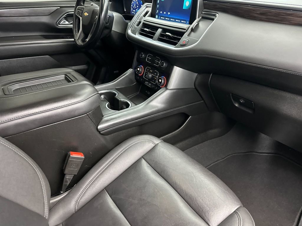 Used 2022 Chevrolet Tahoe LT w/ Luxury Package image 16