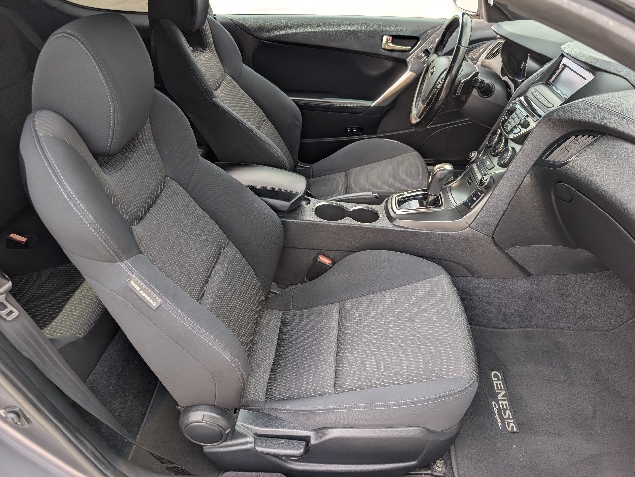 Used 2015 Hyundai Genesis 3.8 RWD image 6