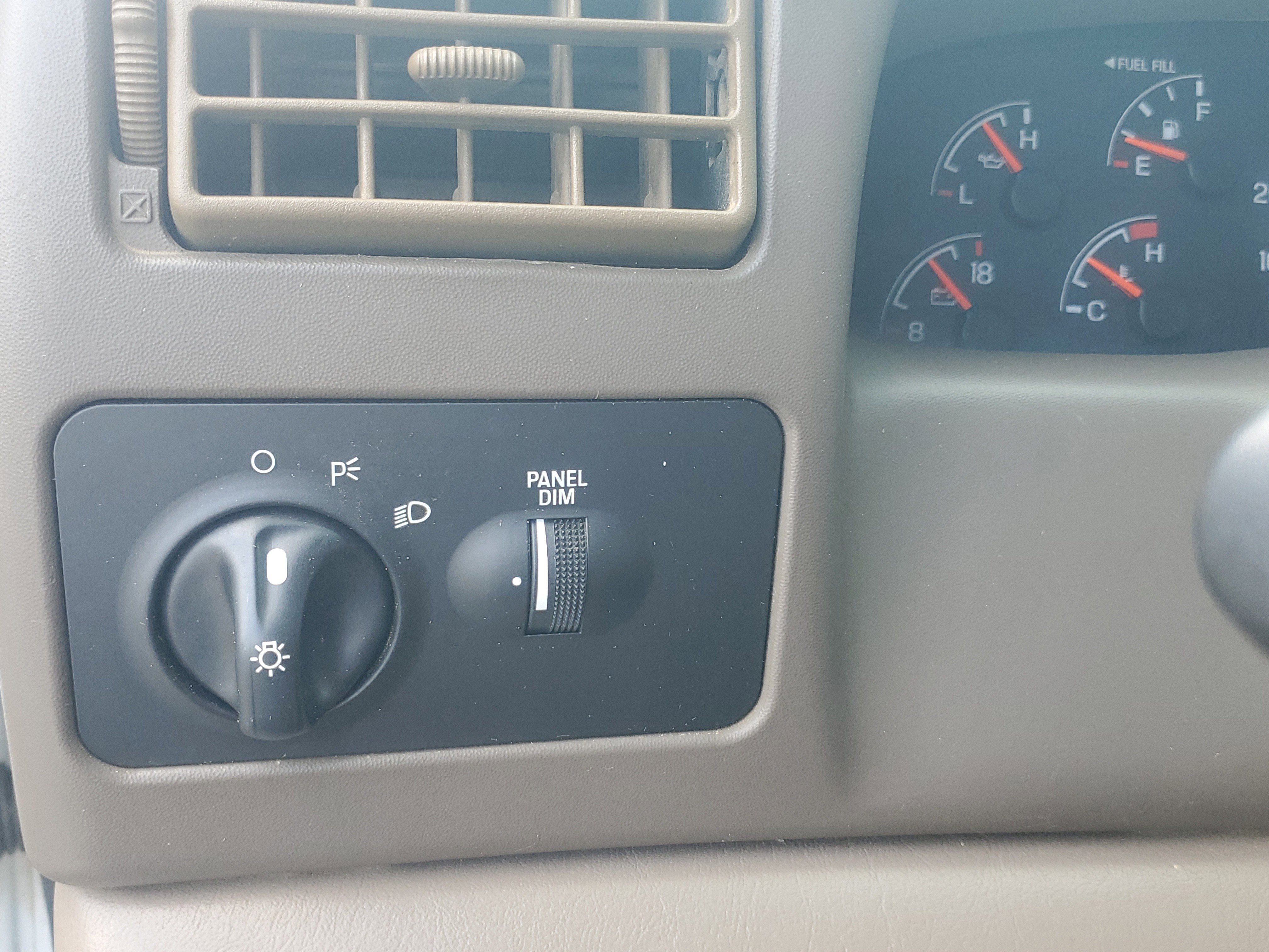 Used 2000 Ford F350 XL image 27