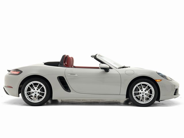 Used 2024 Porsche 718 Boxster image 32