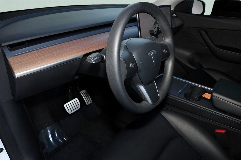 Used 2022 Tesla Model Y Performance AWD/4WD image 16