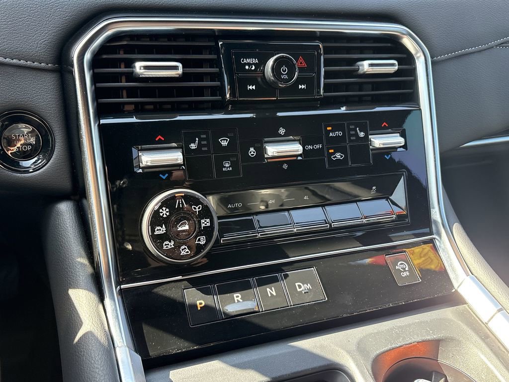 Used 2025 Nissan Armada SL w/ Captain's Chari Seat Package image 21