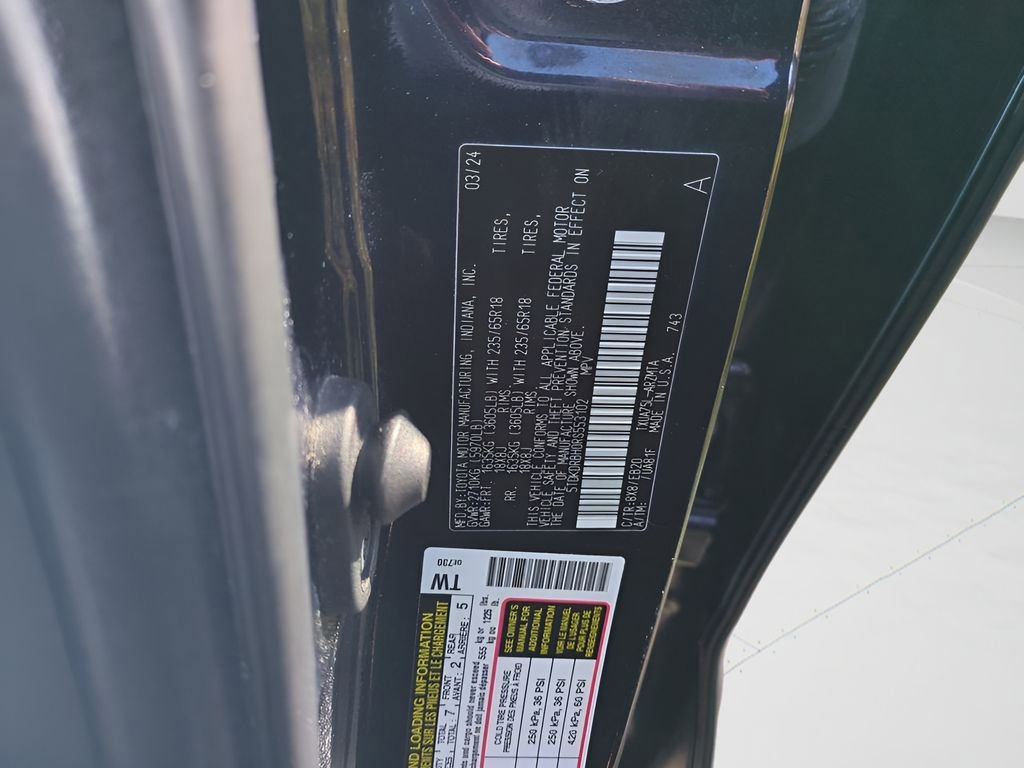 Certified 2024 Toyota Highlander XLE image 32