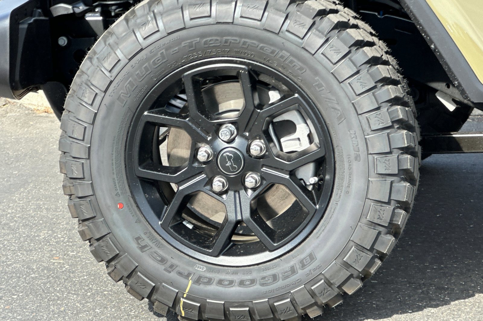 New 2025 Jeep Gladiator Sport image 24