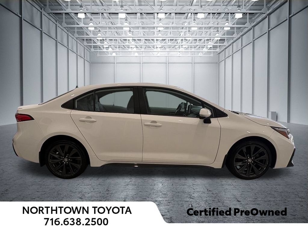 Used 2025 Toyota Corolla SE w/ SE Premium Package FWD image 6