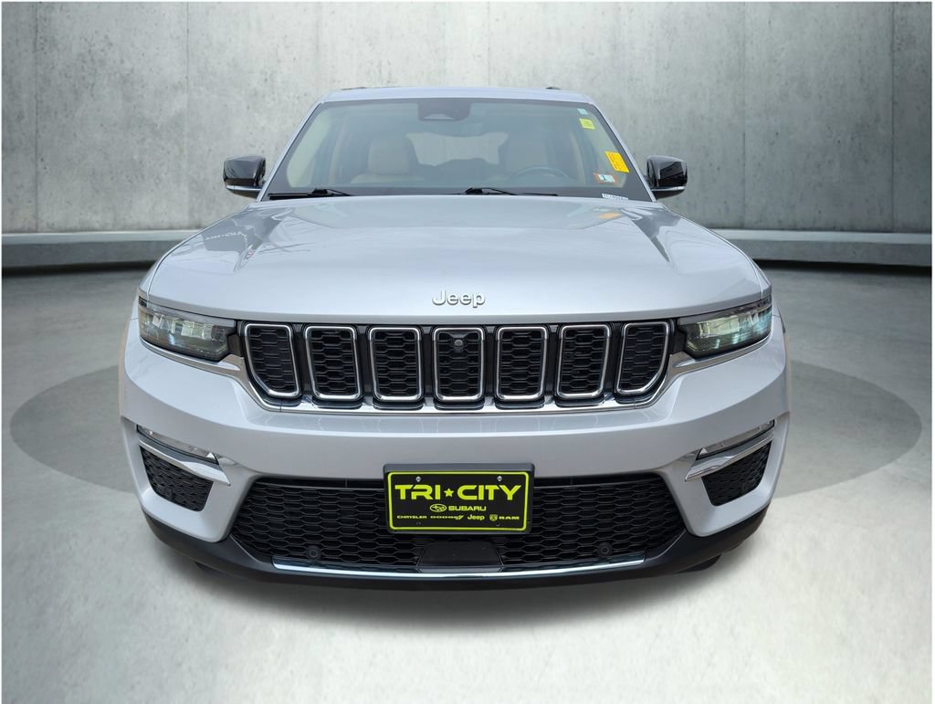 Used 2022 Jeep Grand Cherokee Limited w/ Luxury Tech Group II AWD/4WD image 11