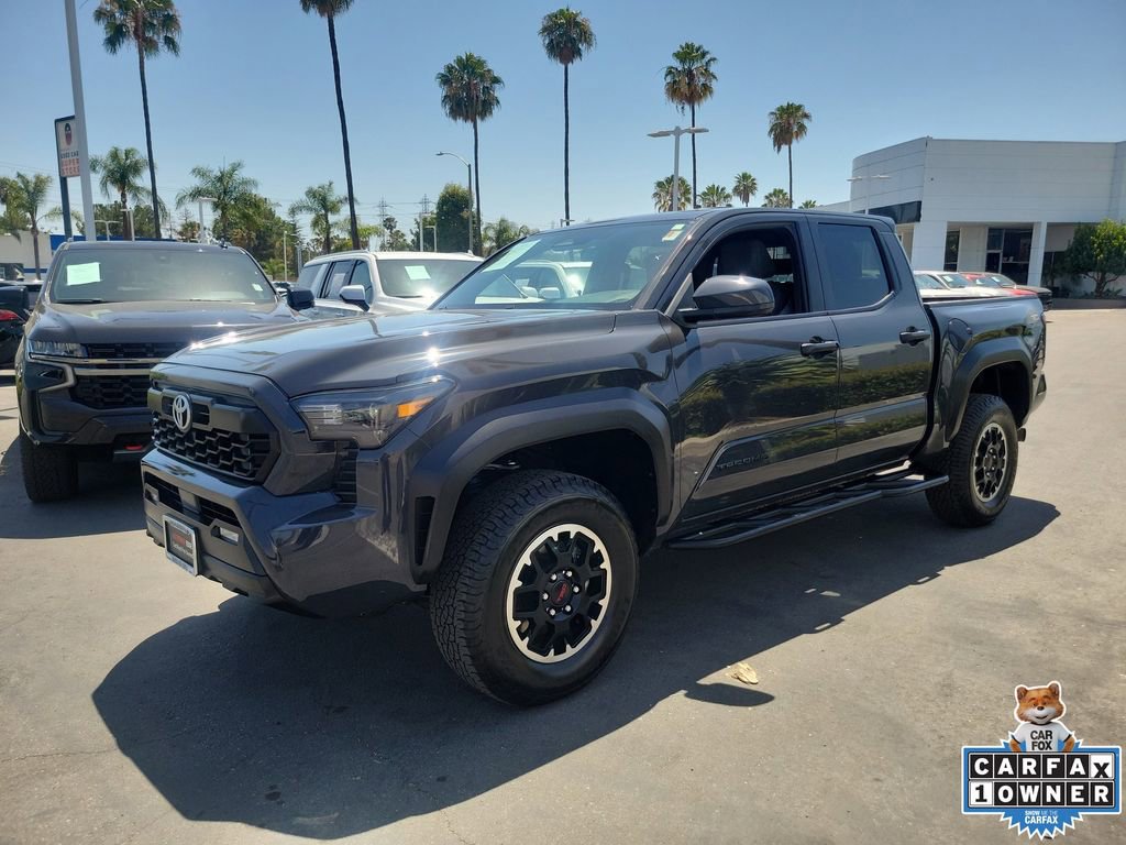 Used 2025 Toyota Tacoma TRD Off-Road AWD/4WD image 2