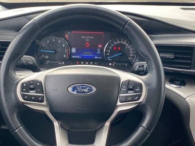 Used 2023 Ford Explorer XLT image 5