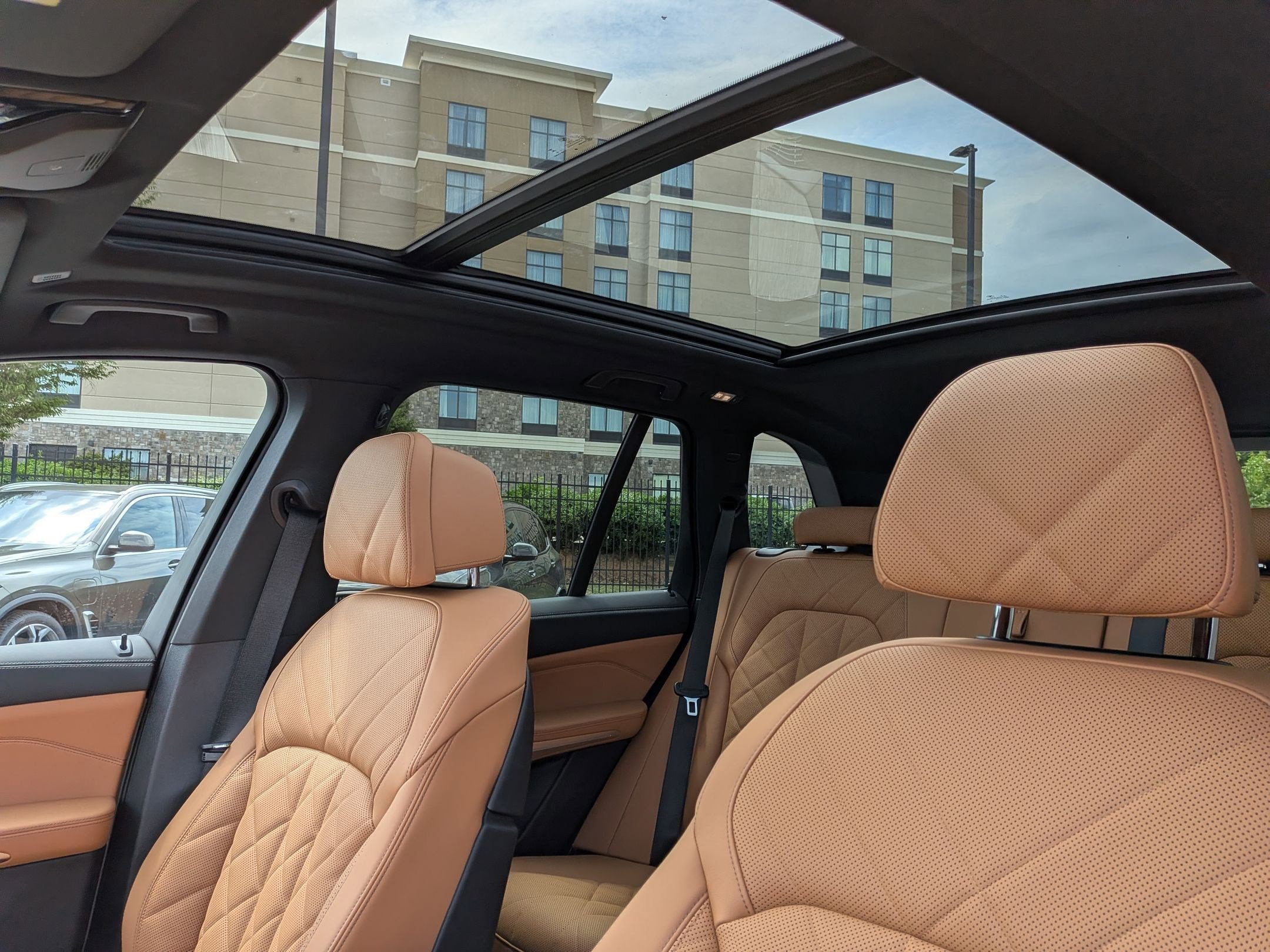 New 2026 BMW X5 xDrive40i w/ M Sport Package AWD/4WD image 17