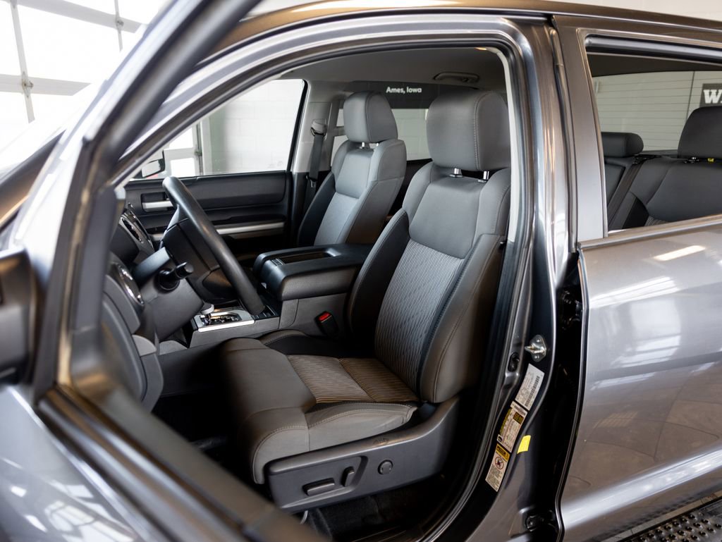 Used 2017 Toyota Tundra SR5 AWD/4WD image 13
