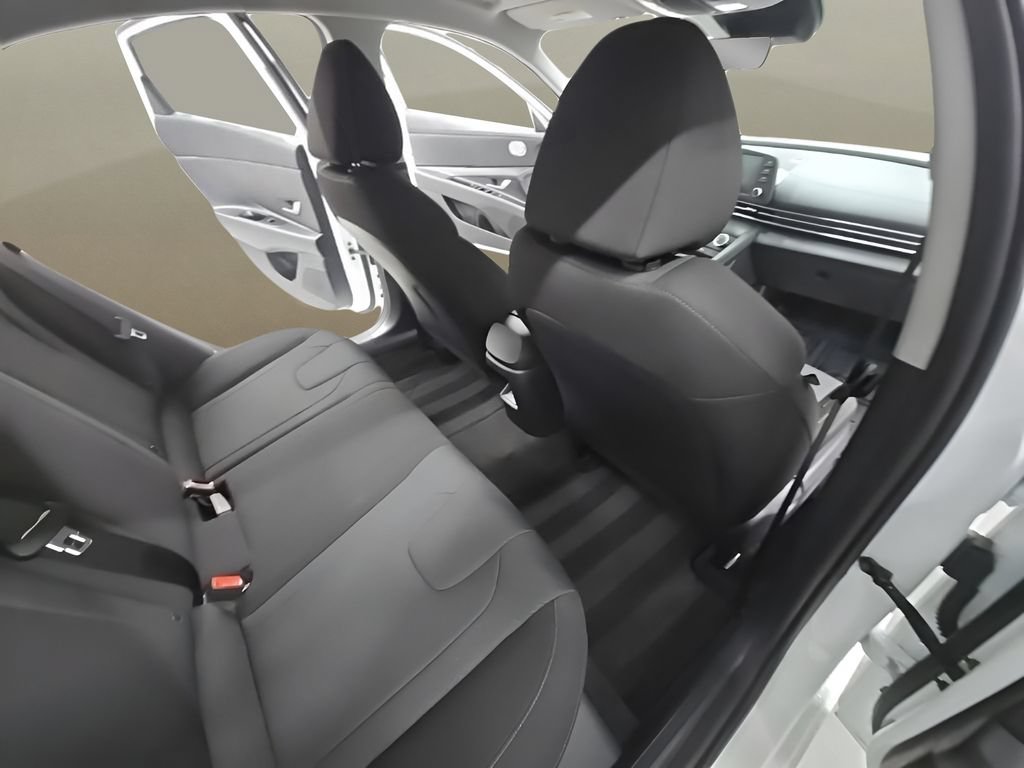 New 2026 Hyundai Elantra SE FWD image 35