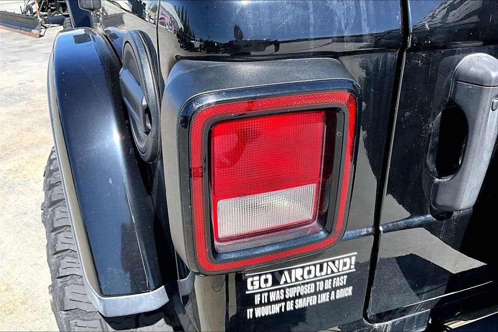 Certified 2021 Jeep Wrangler Unlimited Rubicon image 32