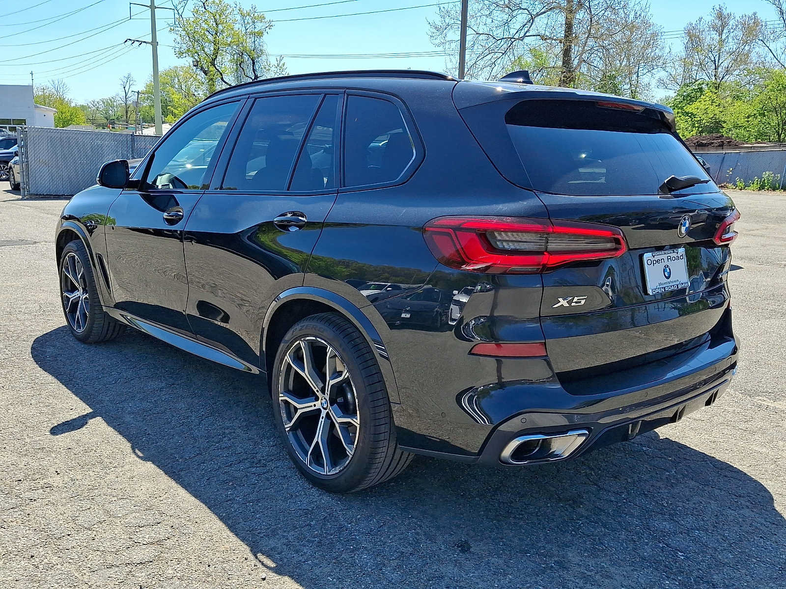 Used 2019 BMW X5 xDrive40i w/ M Sport Package AWD/4WD image 4