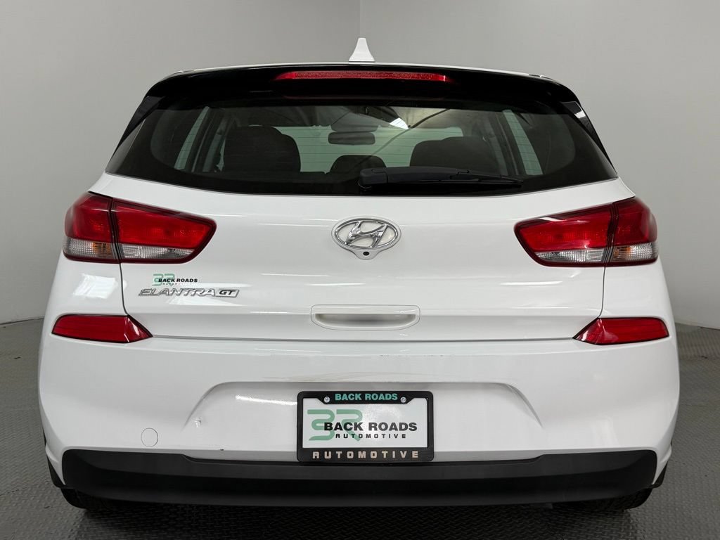 Used 2020 Hyundai Elantra GT FWD image 8