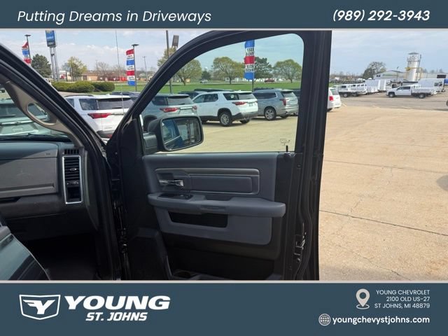 Used 2018 RAM 1500 Classic SLT w/ SLT Plus D←cor Group AWD/4WD image 16