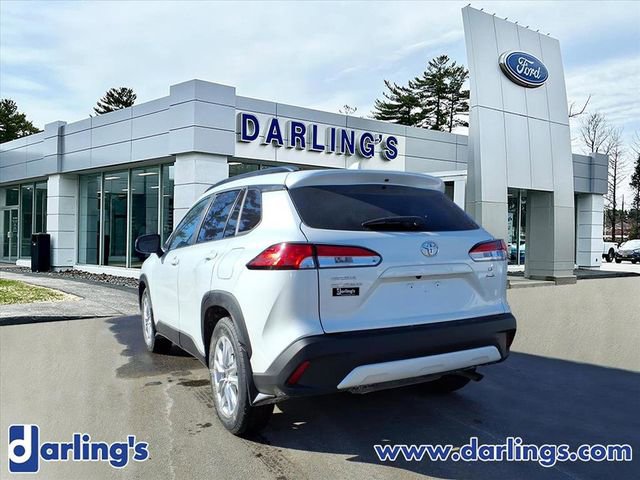 Used 2022 Toyota Corolla Cross LE w/ Moonroof Package image 5
