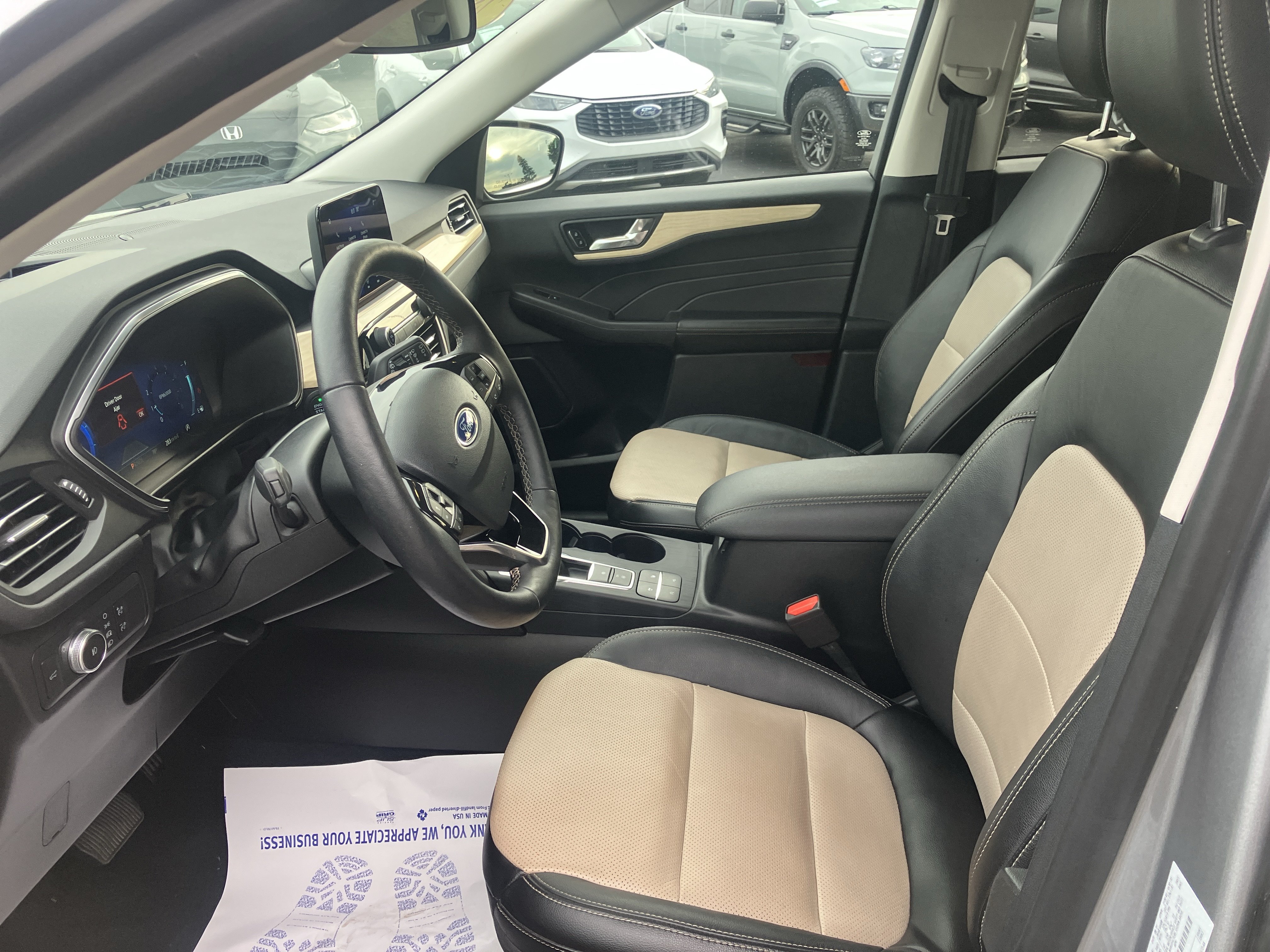 Used 2021 Ford Escape Titanium w/ Titanium Elite Package AWD/4WD image 20