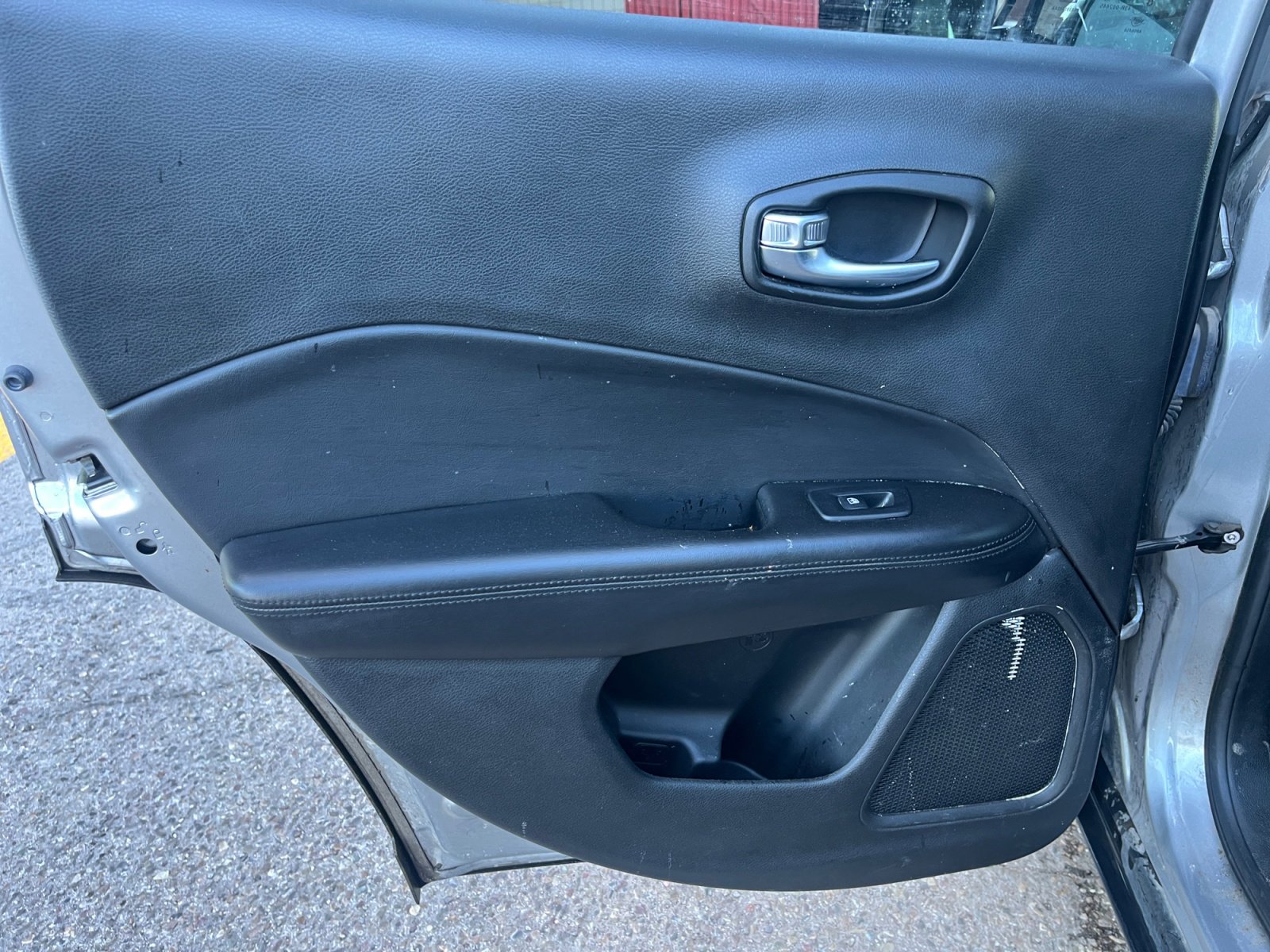 Used 2020 Jeep Compass Latitude image 16