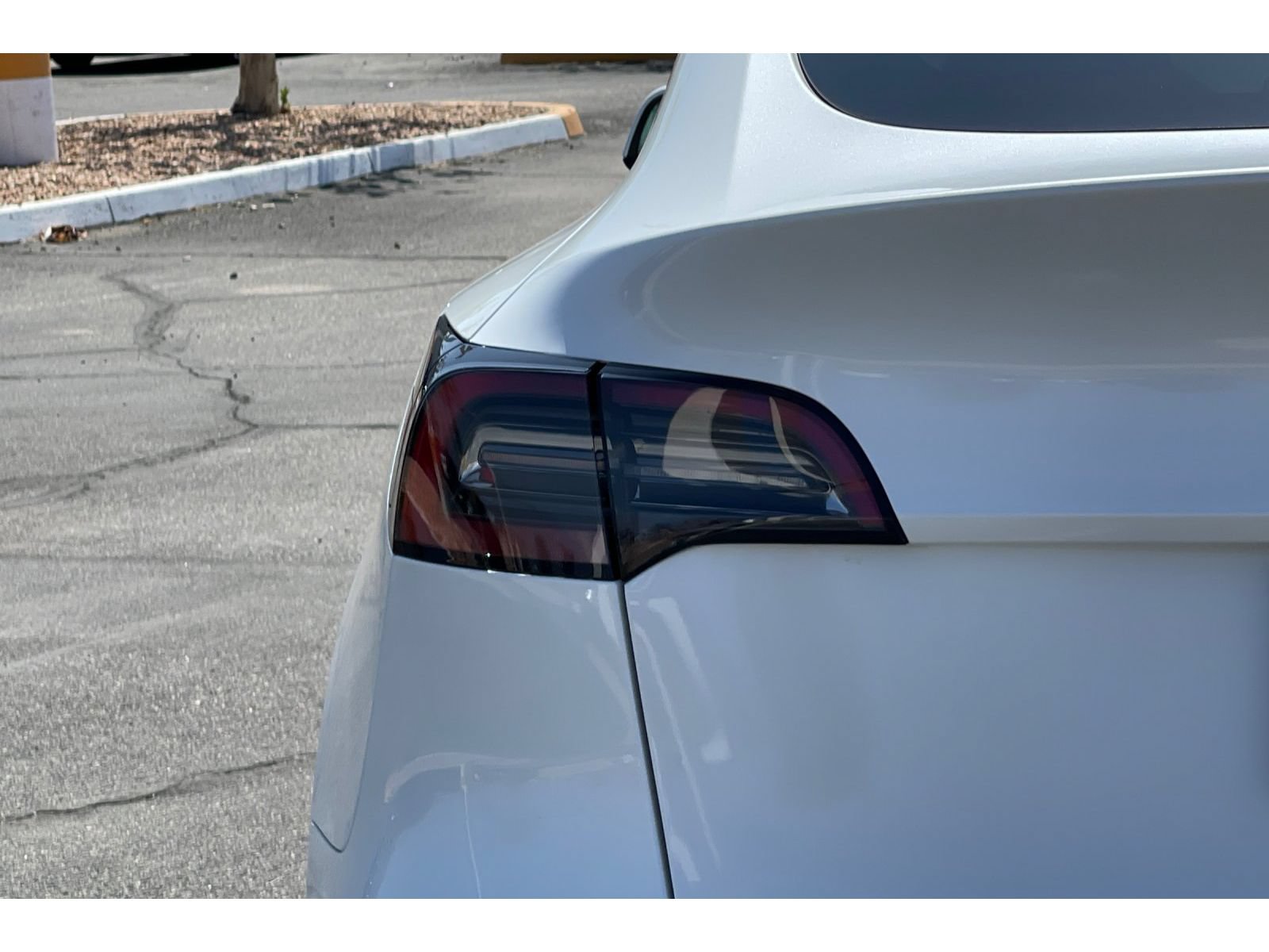 Used 2025 Tesla Model Y Long Range AWD/4WD image 46
