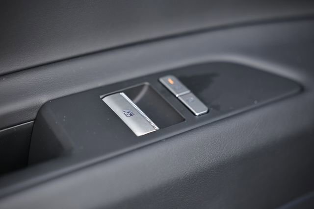 Certified 2025 Genesis GV80 3.5T Prestige image 24