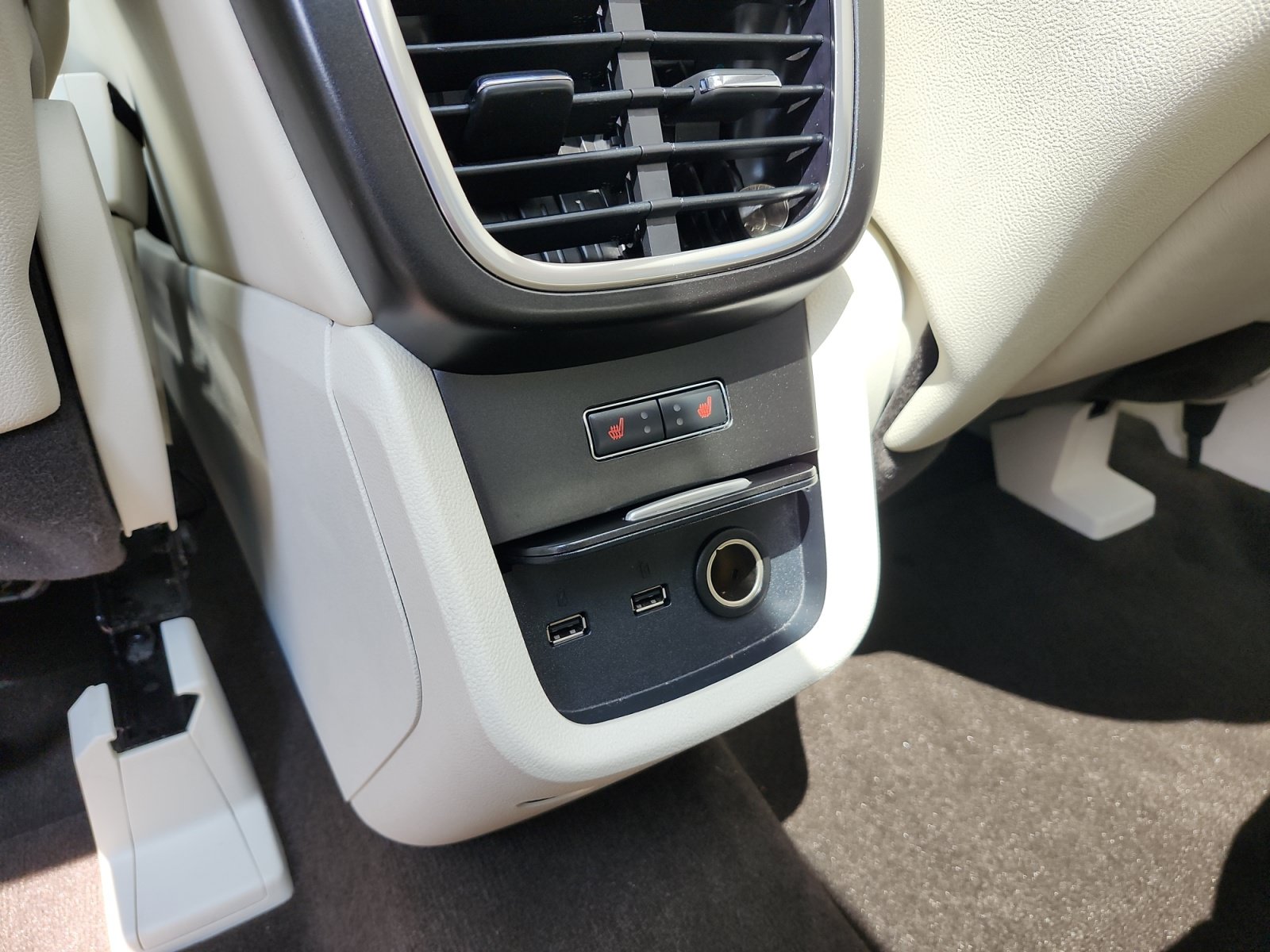 Used 2019 Lincoln Nautilus Black Label w/ Driver Assistance Package AWD/4WD image 14