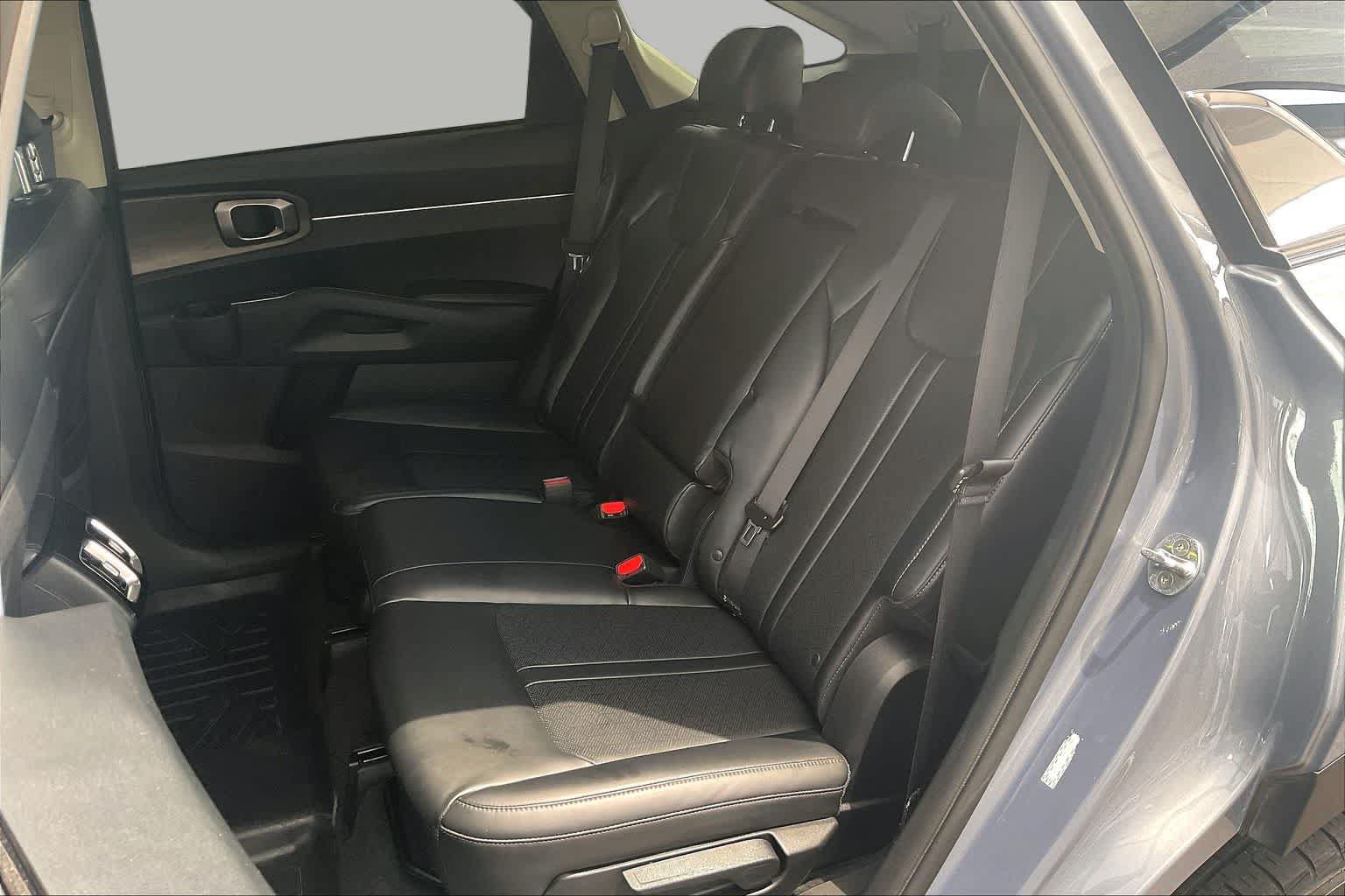 Used 2022 Kia Sorento S w/ Panoramic Sunroof Package AWD/4WD image 21