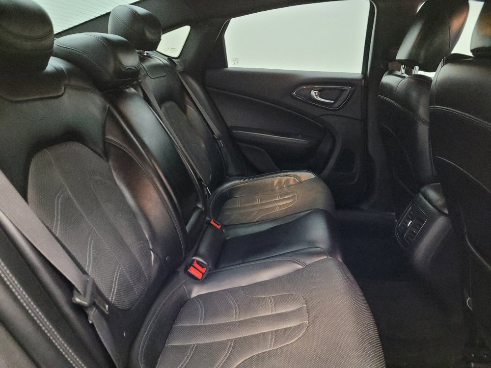 Used 2015 Chrysler 200 S w/ Navigation & Sound Group I image 19