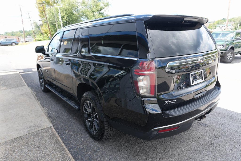 Used 2022 Chevrolet Suburban Z71 w/ Luxury Package image 4