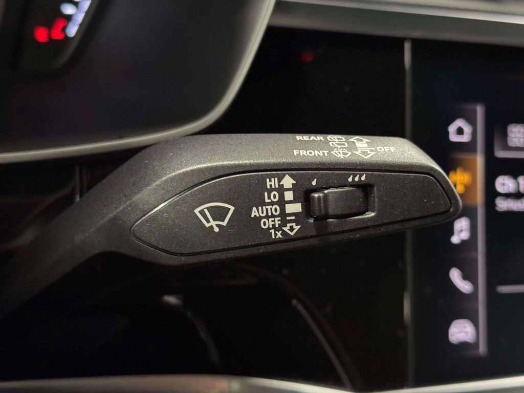 Used 2024 Audi Q3 2.0T Premium Plus w/ Premium Plus Package image 24