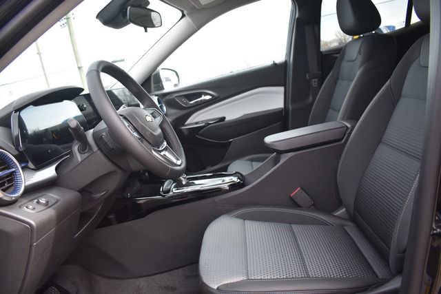 New 2026 Chevrolet Trax LT w/ LT Convenience Package image 21