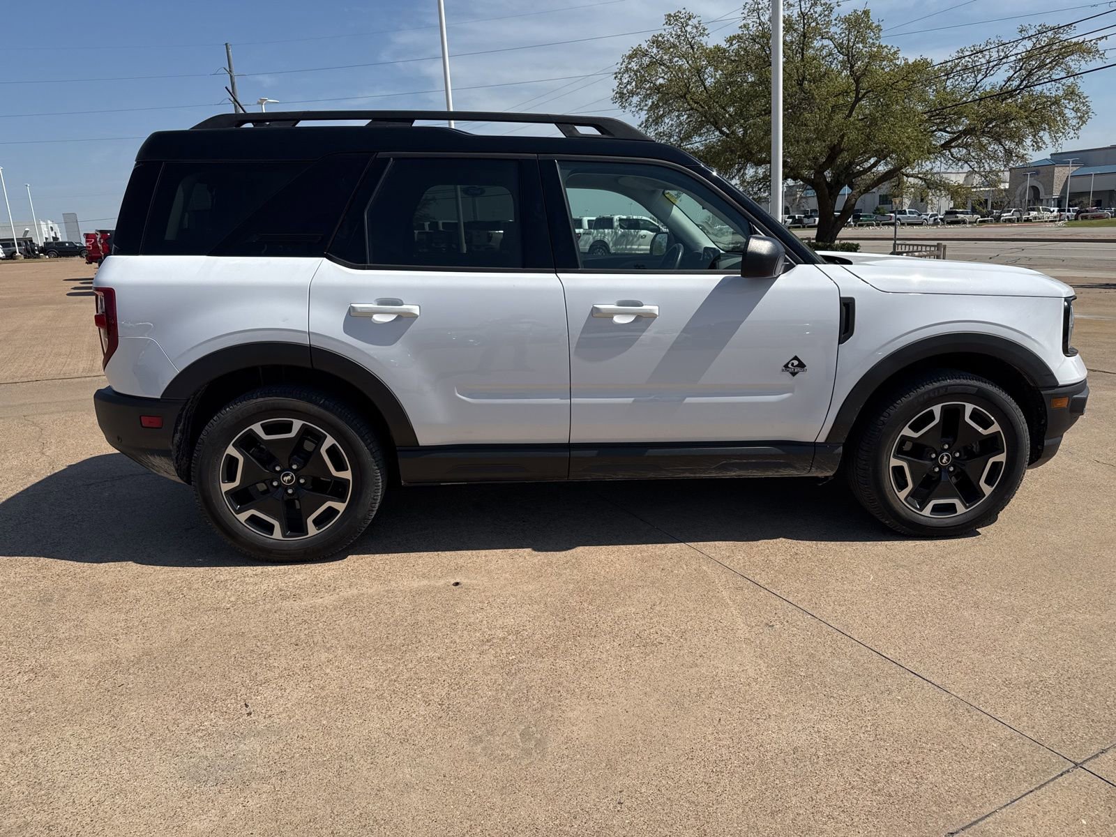 Used 2022 Ford Bronco Sport Outer Banks image 8