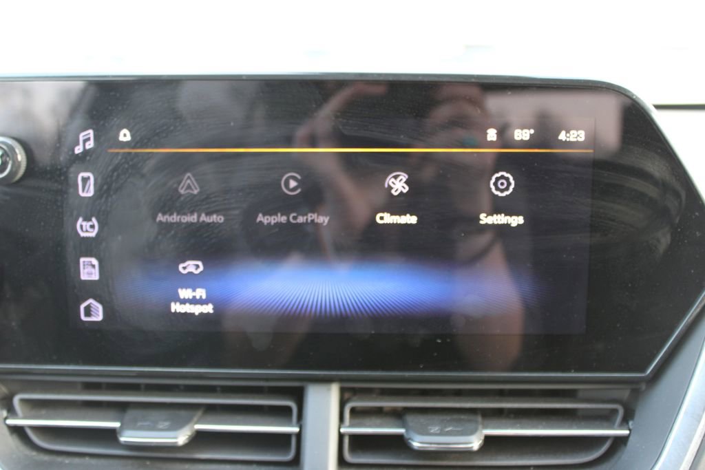 Used 2025 Chevrolet Trax LT w/ LT Convenience Package image 33