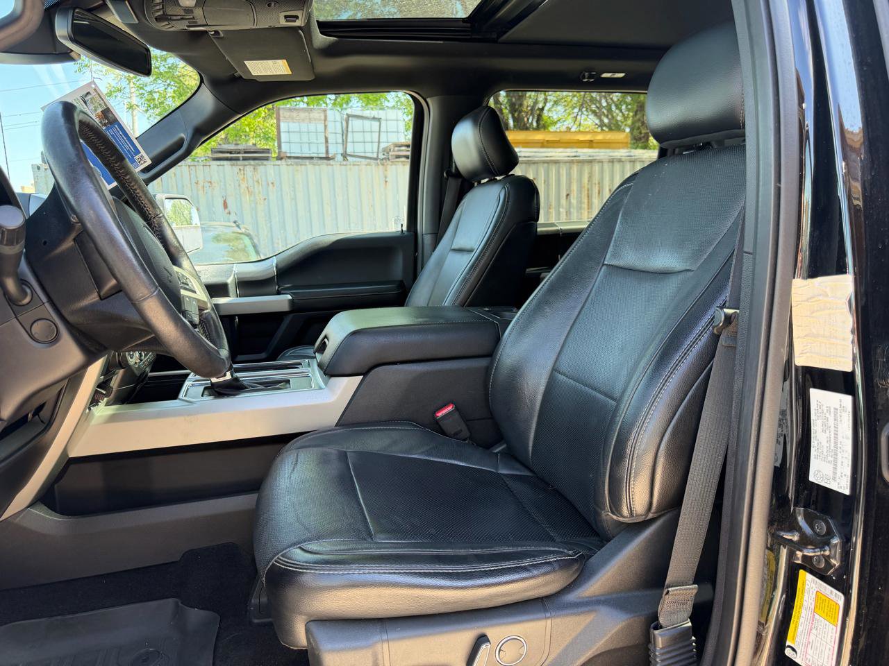 Used 2017 Ford F150 Lariat w/ Equipment Group 502A Luxury AWD/4WD image 6