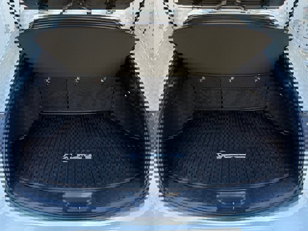 Certified 2022 Lexus UX 250h image 13