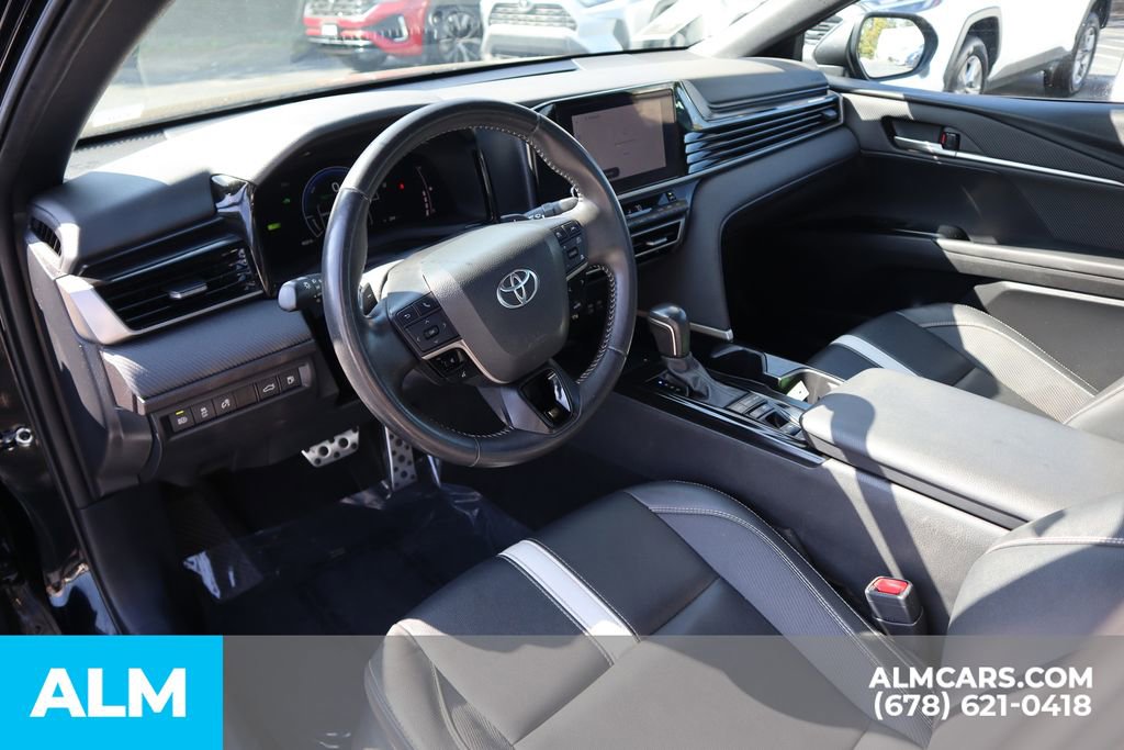Used 2025 Toyota Camry SE image 10