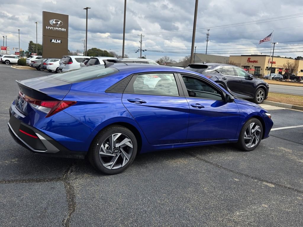 New 2025 Hyundai Elantra Sport image 12