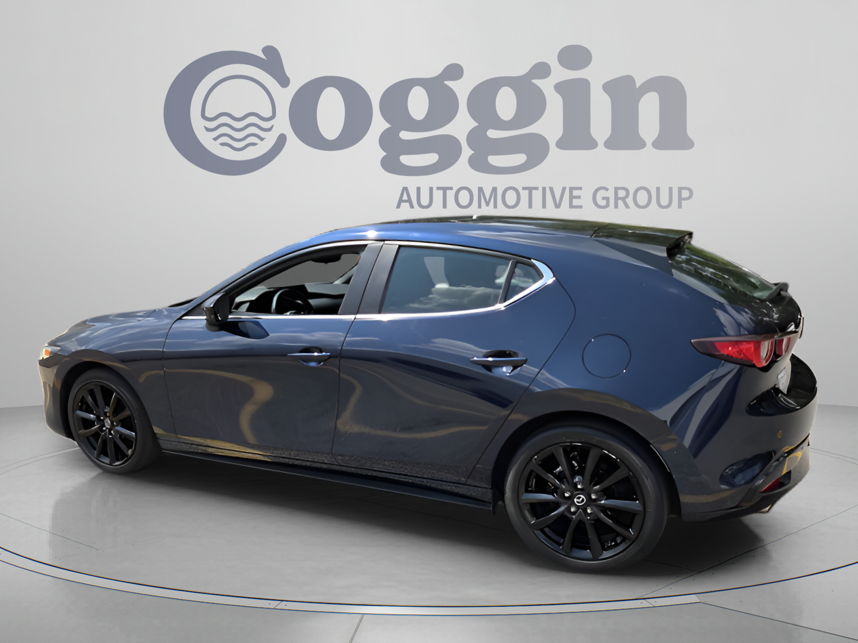 Used 2024 MAZDA MAZDA3 s FWD image 3