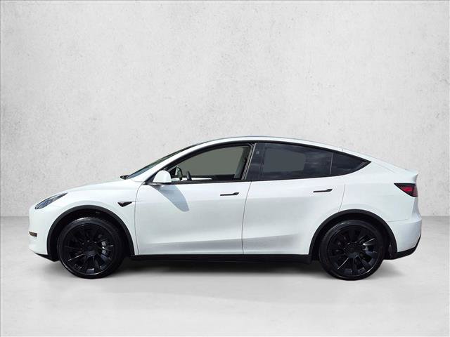 Used 2024 Tesla Model Y Long Range RWD image 9