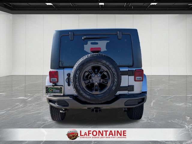 Used 2016 Jeep Wrangler Unlimited Sahara AWD/4WD image 4